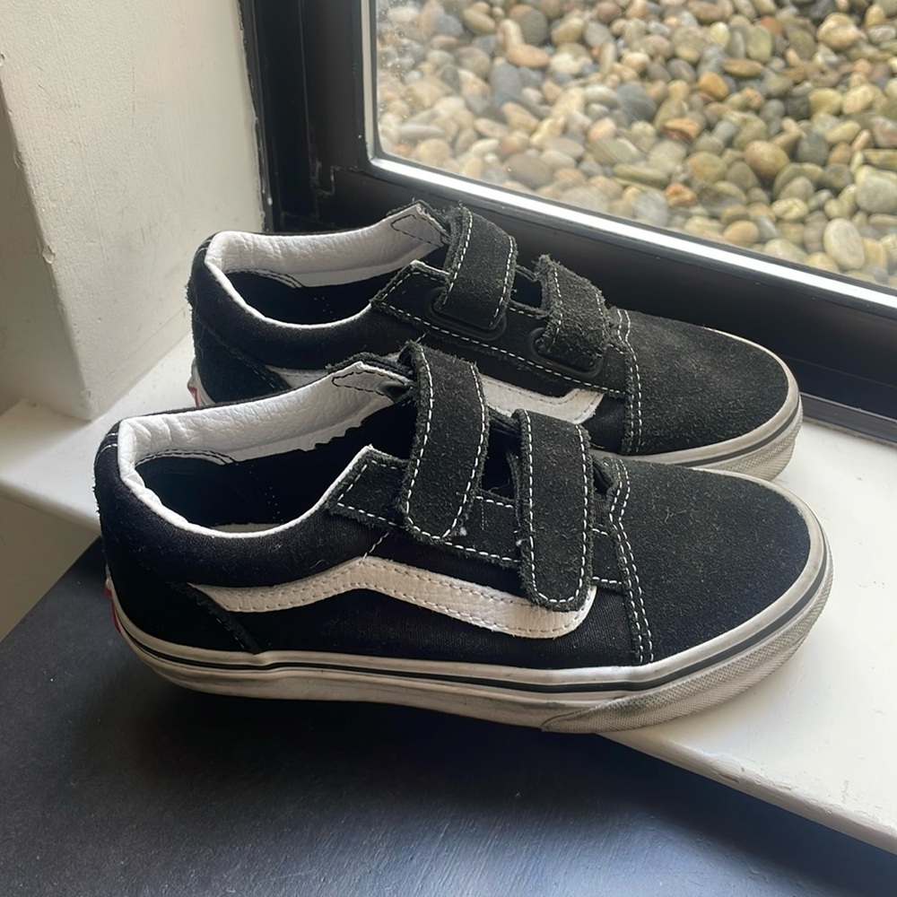 Boys Velcro vans size 13.5